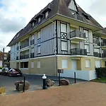La Parenthèse * Cabourg